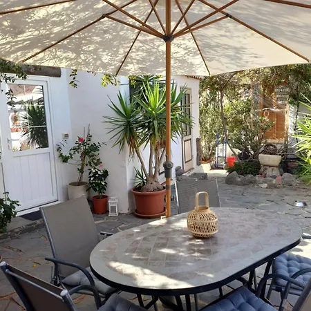 Gaestehaus Casa Roca * Fátaga